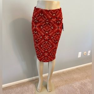 NWT LuLaRoe Cassie Pencil Skirt Size M Lovely Pattern